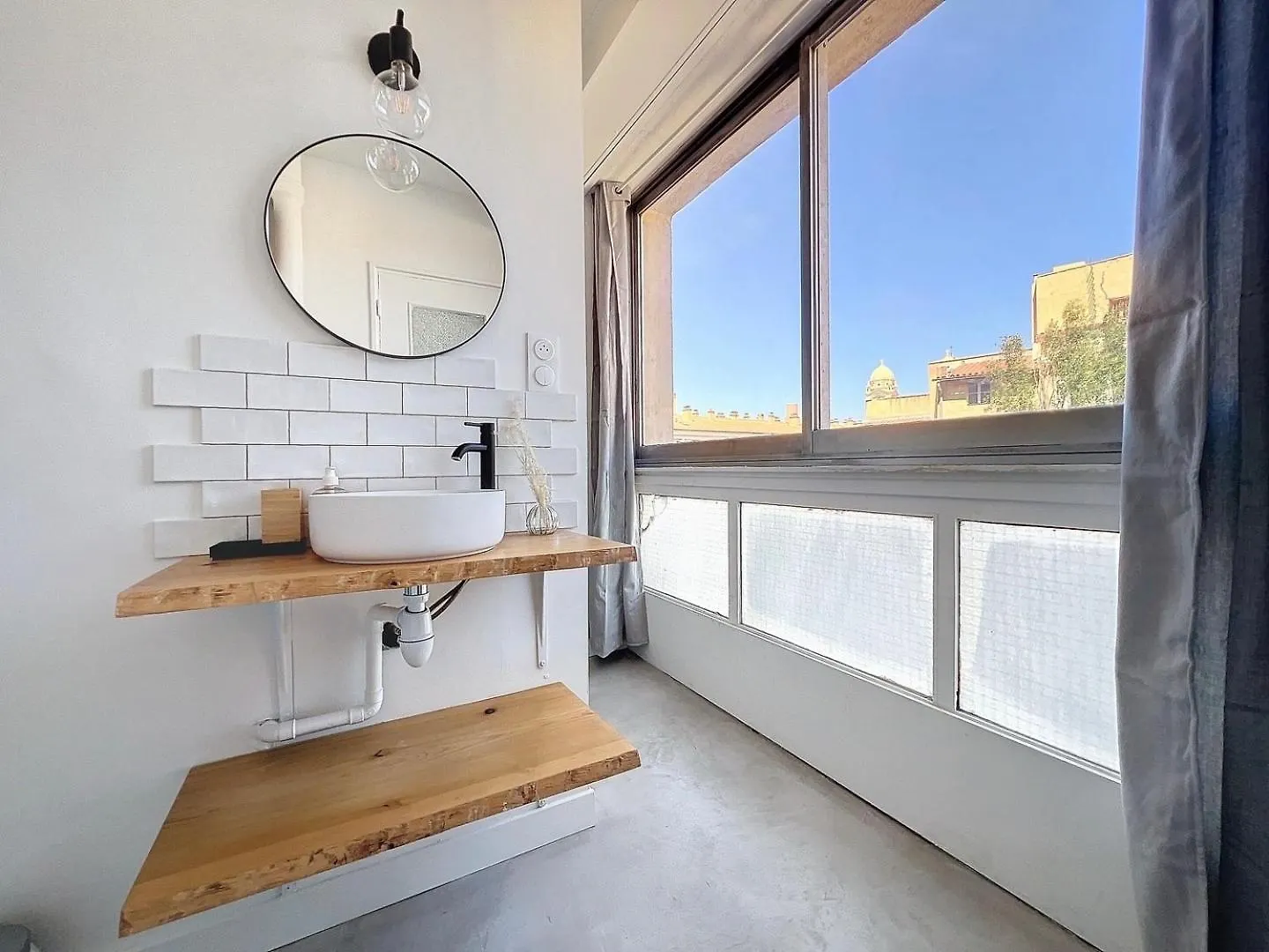 Appartement Avec Balcon - Hyper Central & Lumineux - Les Freres De La Loc' Marseille Apartment