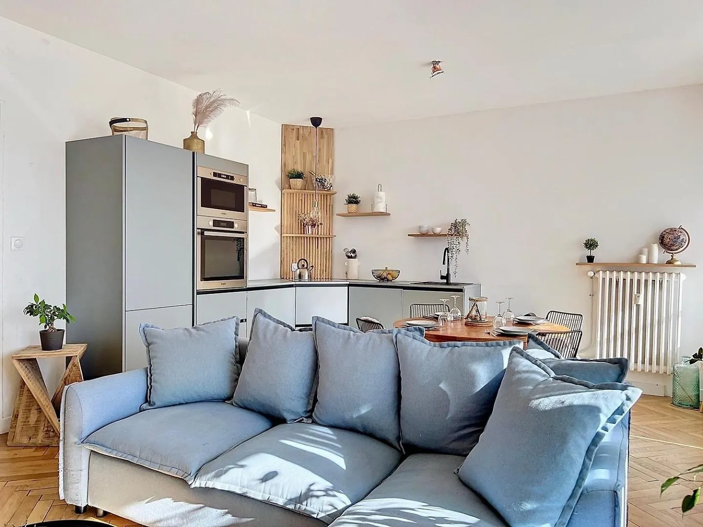 Appartement Avec Balcon - Hyper Central & Lumineux - Les Freres De La Loc' Marseille Apartment