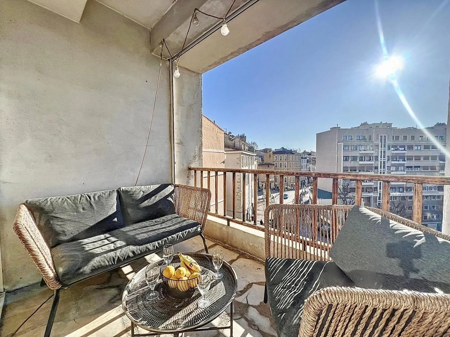 Appartement Avec Balcon - Hyper Central & Lumineux - Les Freres De La Loc' Marseille Apartment