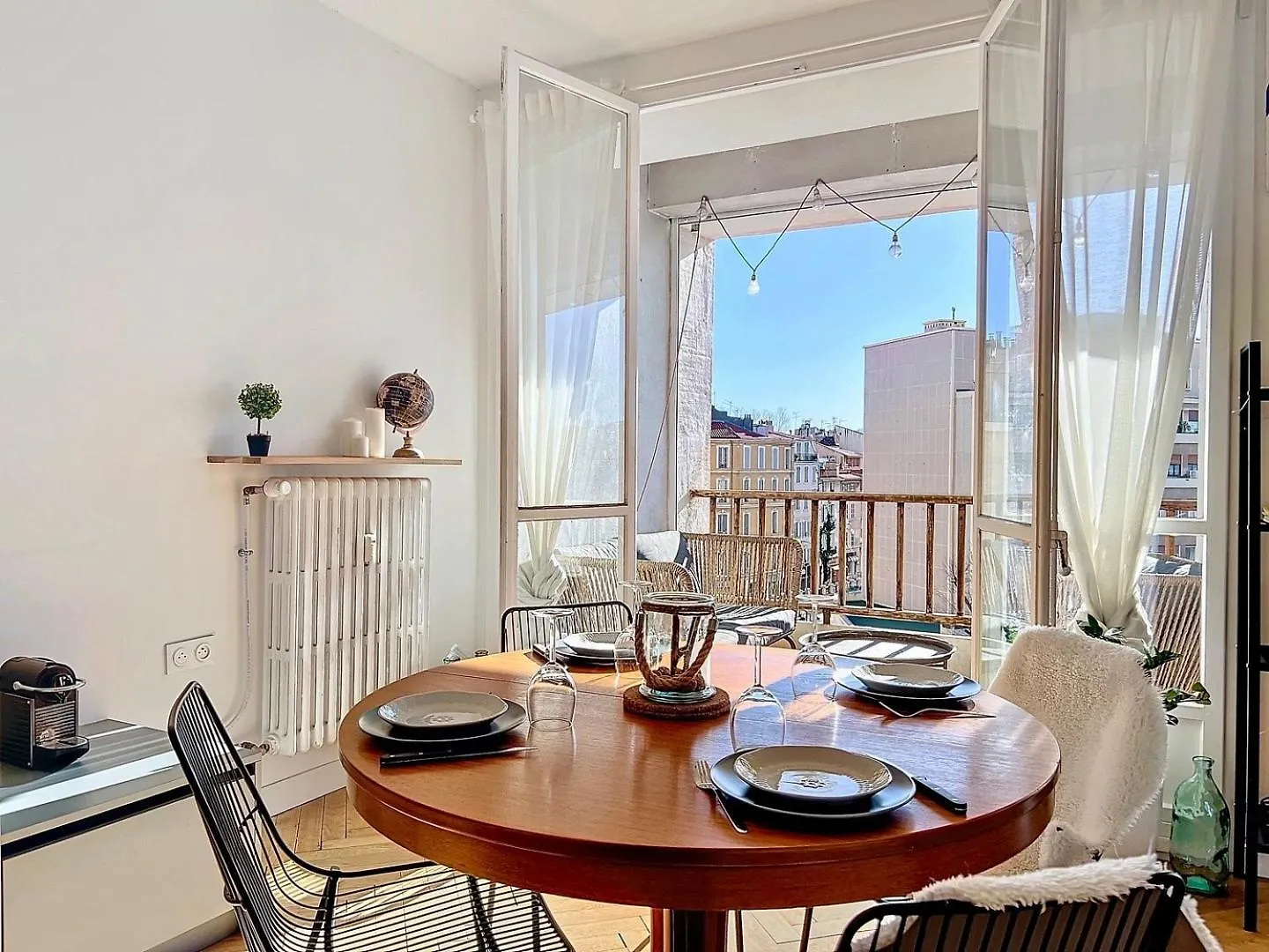 Appartement Avec Balcon - Hyper Central & Lumineux - Les Freres De La Loc' Marseille Apartment
