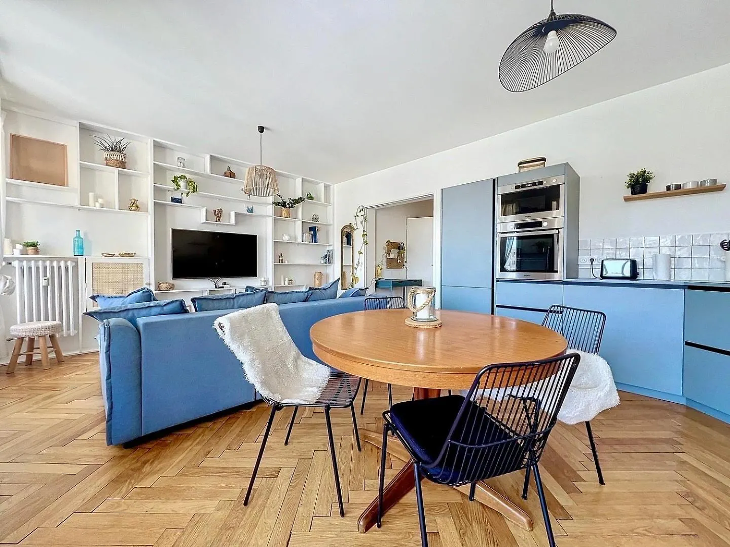 Appartement Avec Balcon - Hyper Central & Lumineux - Les Freres De La Loc' Marseille Apartment